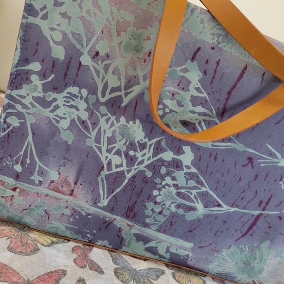 Banana Republic Vintage Silk Bag - Picture 3 of 16